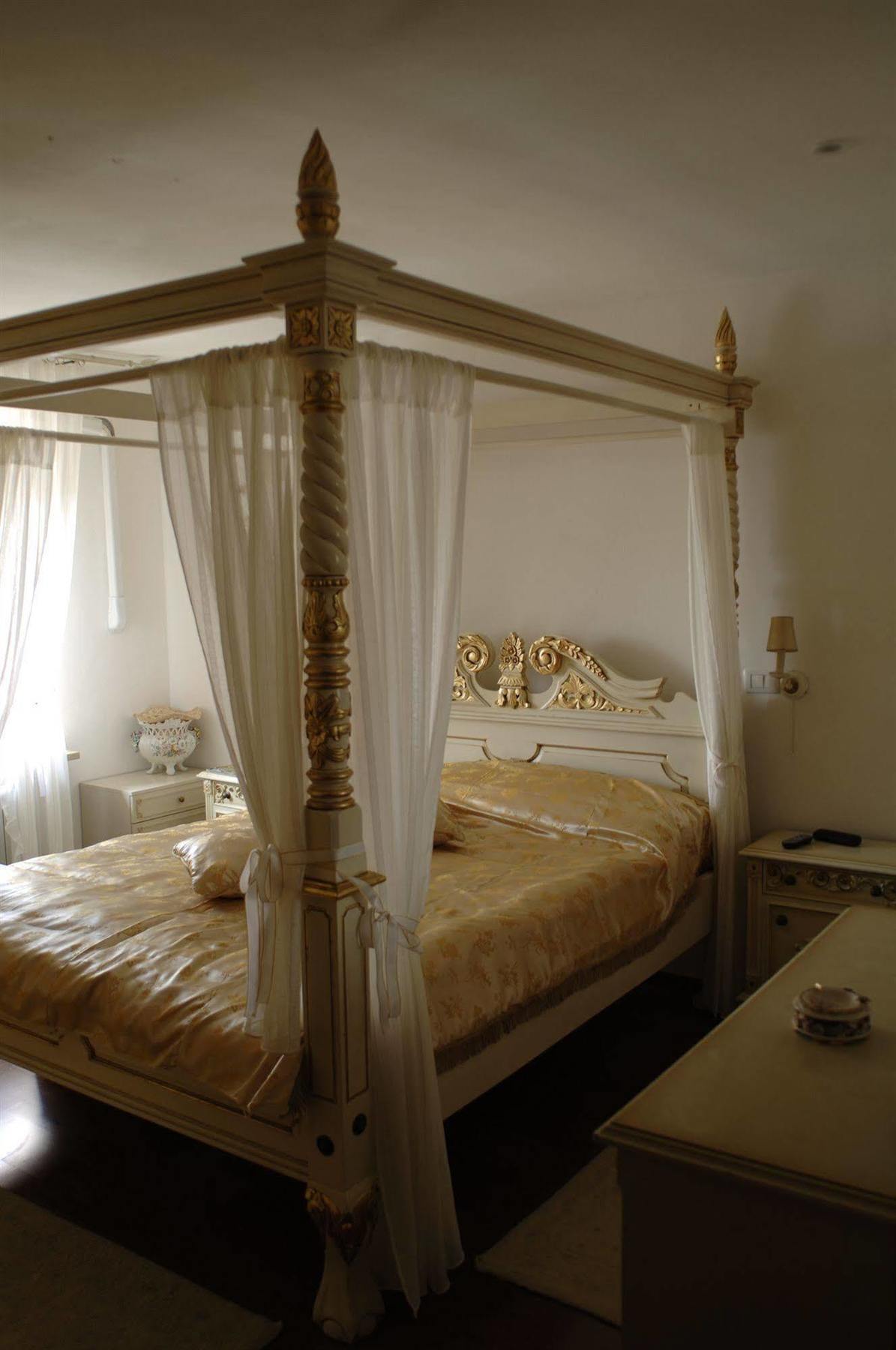 B&B Il Girasole Валеджо-суль-Минчо Экстерьер фото