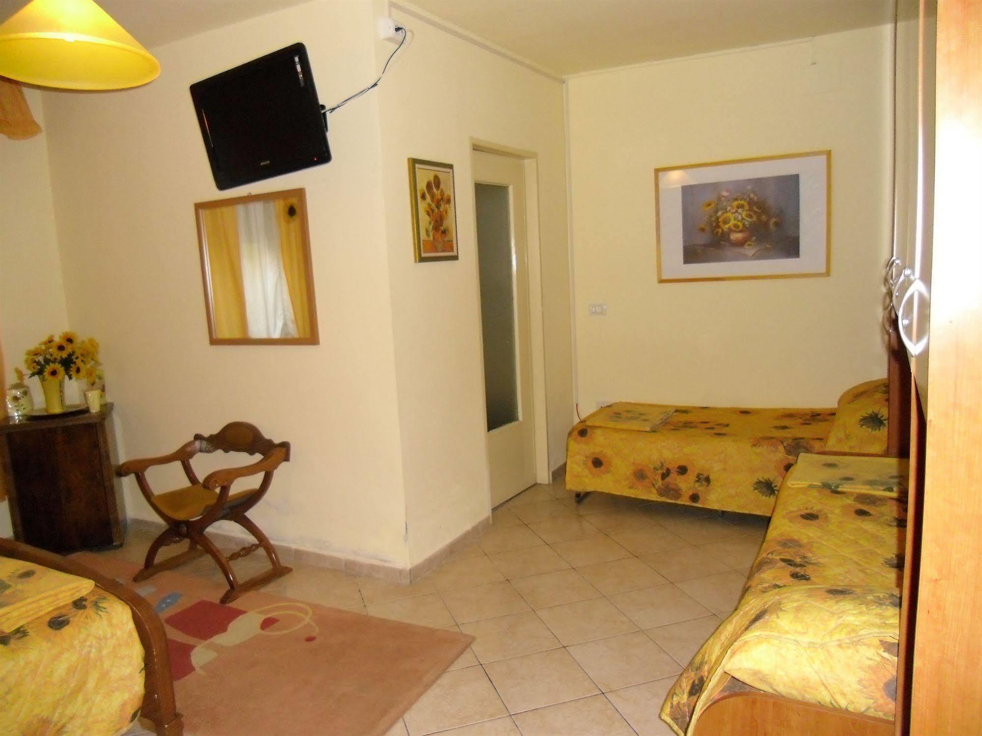 B&B Il Girasole Валеджо-суль-Минчо Экстерьер фото